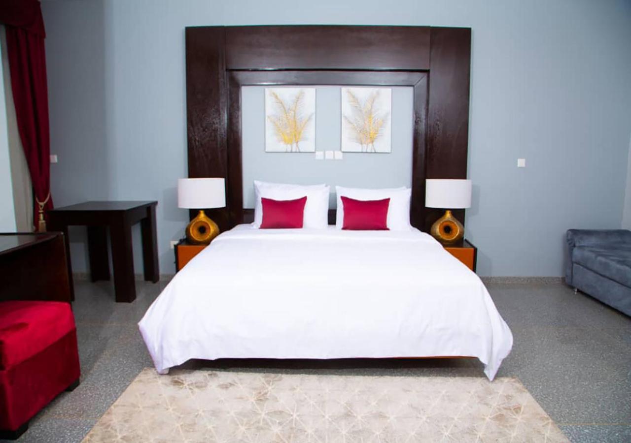 Onyx Hotel Yamoussoukro Exterior photo