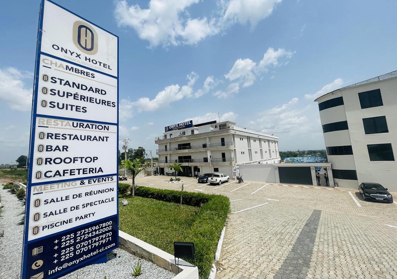 Onyx Hotel Yamoussoukro Exterior photo